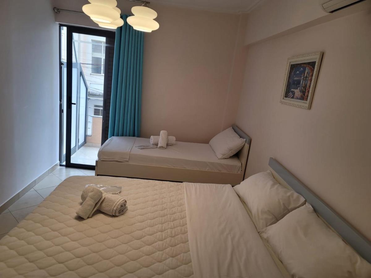 Amber Apartments ساراندا الغرفة الصورة