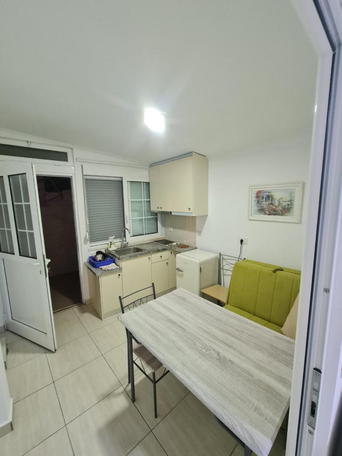 Amber Apartments ساراندا المظهر الخارجي الصورة