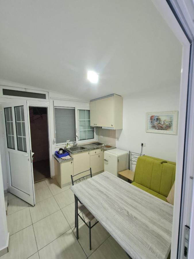 Amber Apartments ساراندا المظهر الخارجي الصورة