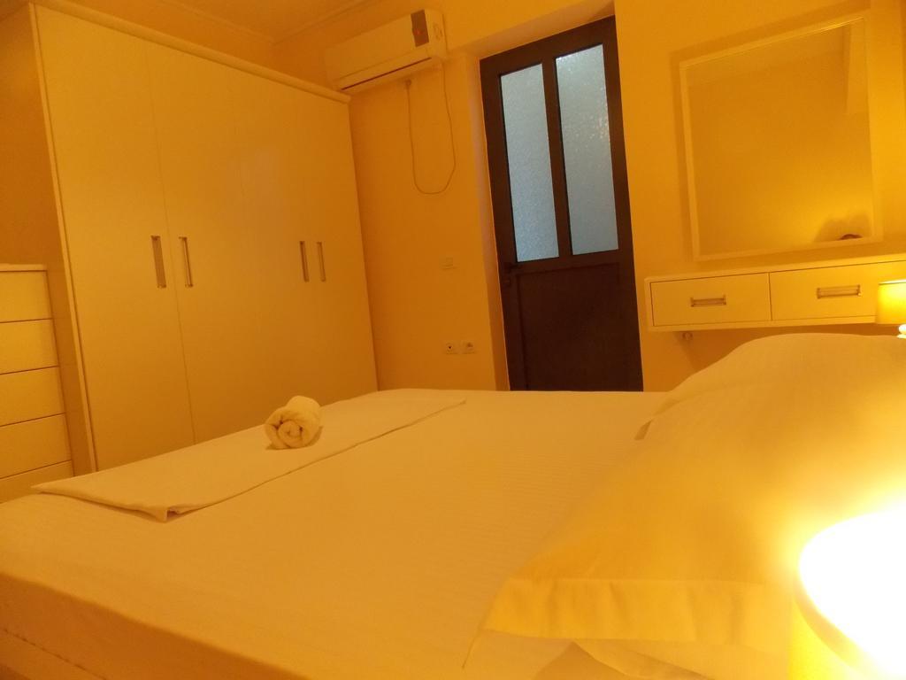 Amber Apartments ساراندا المظهر الخارجي الصورة